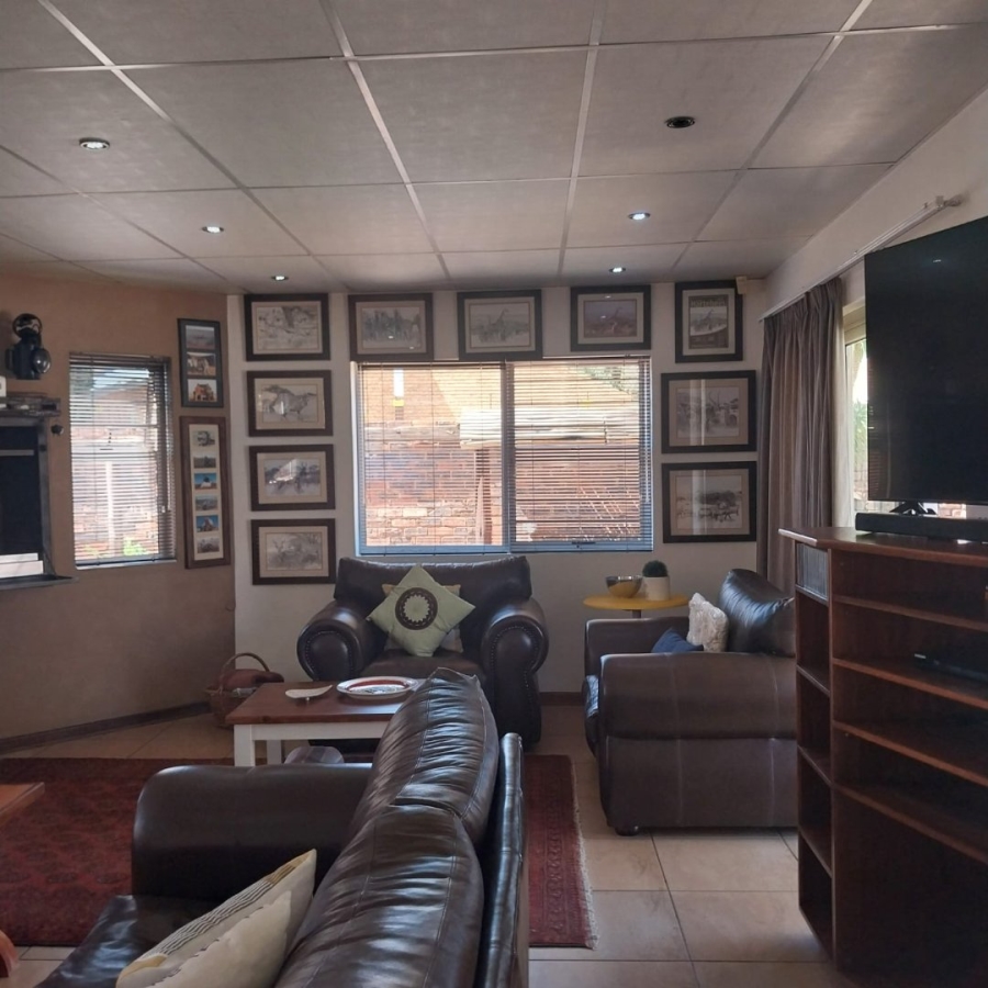 5 Bedroom Property for Sale in El Toro Park Northern Cape